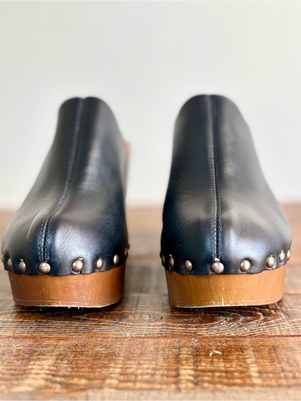 Seychelles Leather Clogs - Picture 3 of 16